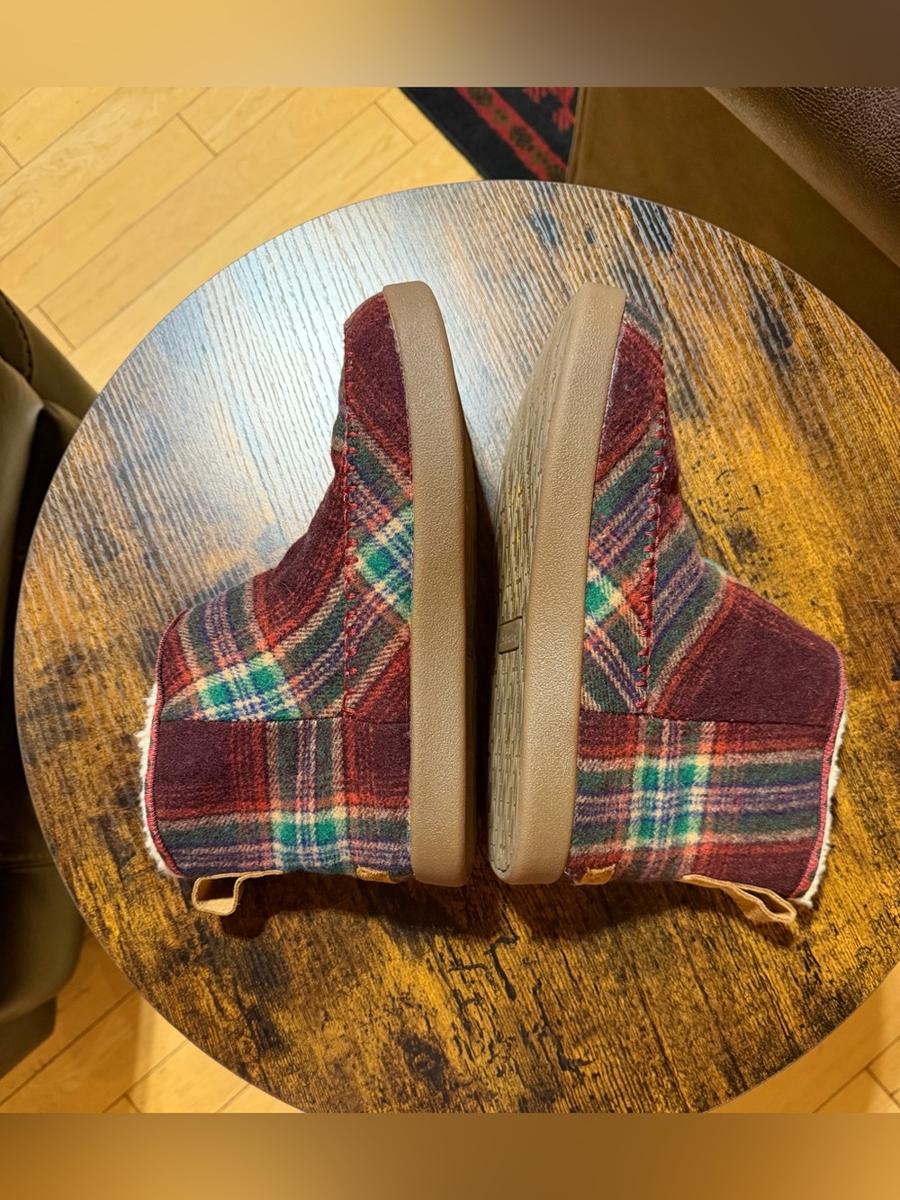 Sanuk Plaid Fleece Lined Burgundy Plaid Slip-On Ankle Boots womens size 8